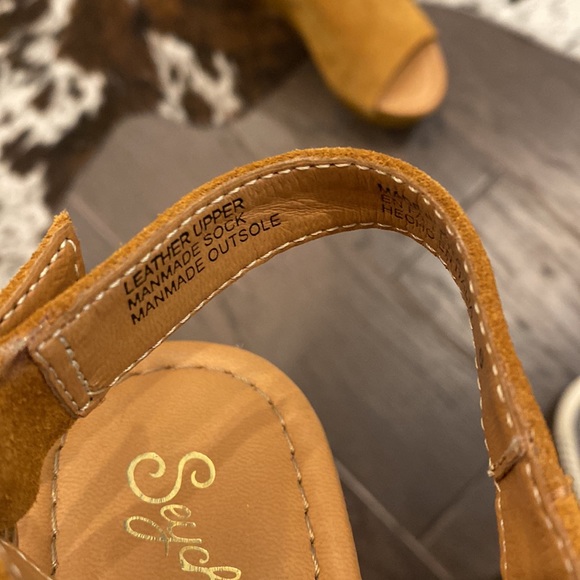 Seychelles Elated Platform Wedge Sandal in Cognac Suede - Picture 4 of 7